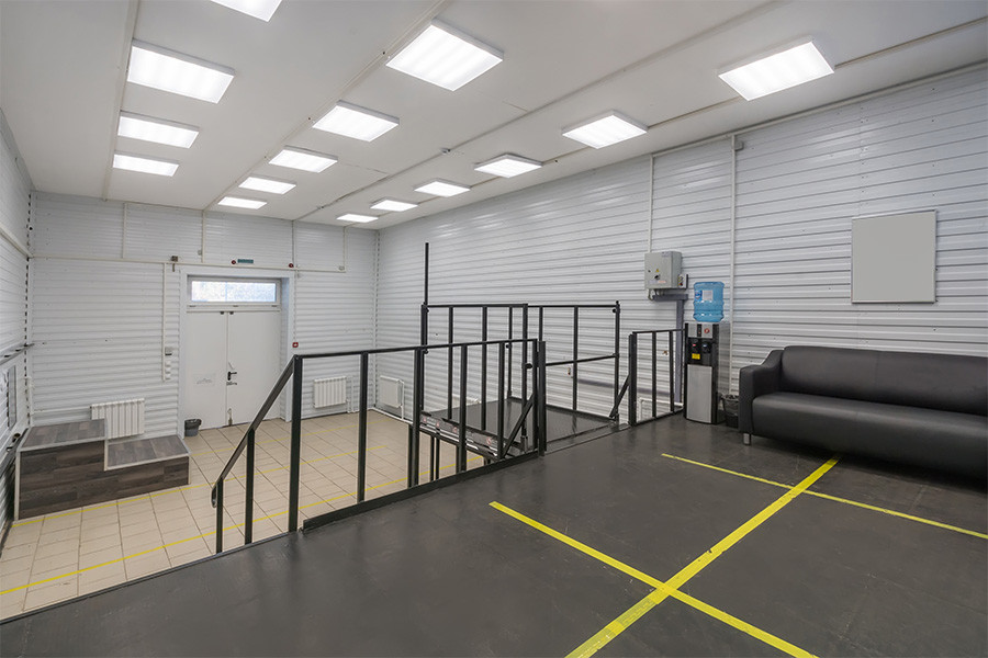 Metal Paneling for Interiors: What Works, What Doesn’t, and Why It Matters