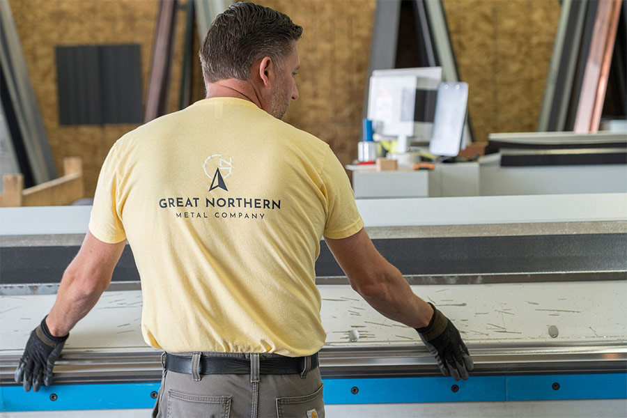Why Metal Roofing Contractors Choose Great Northern Metal Company for Supplies